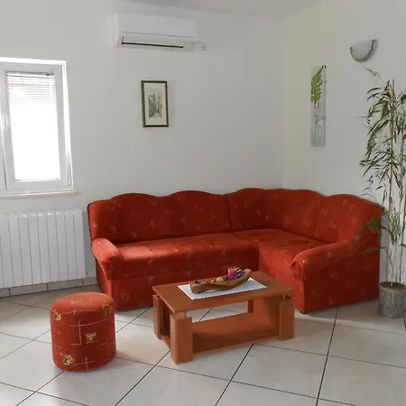 Vocem Aestas Jelsa (Hvar)